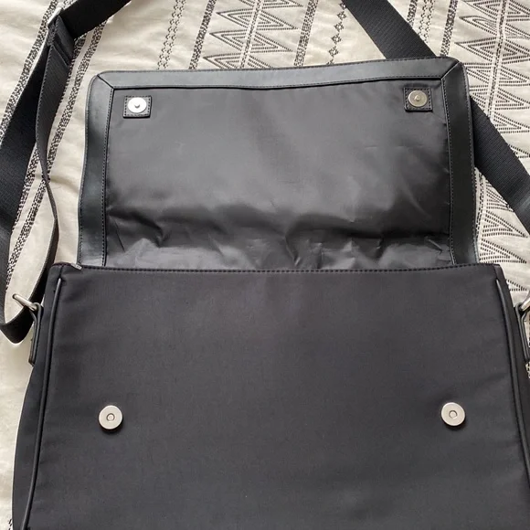 Calvin Klein Laptop/briefcase Bag - Picture 2 of 6